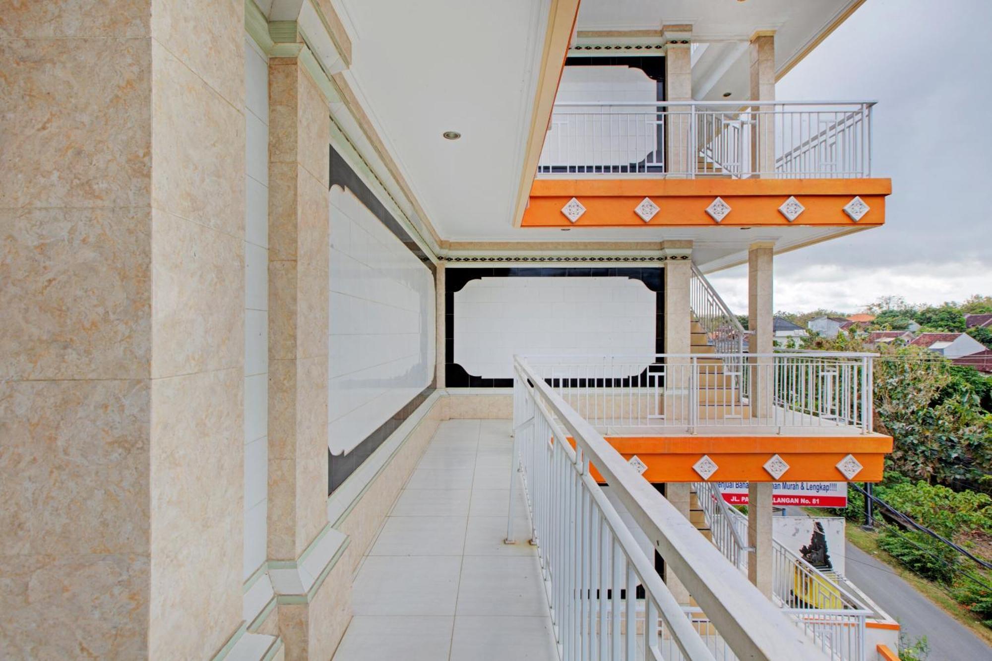 Oyo 2463 Bali Balangan Hotel Jimbaran Kültér fotó