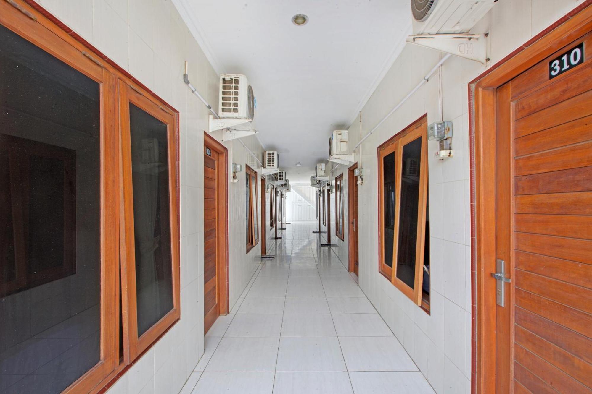 Oyo 2463 Bali Balangan Hotel Jimbaran Kültér fotó